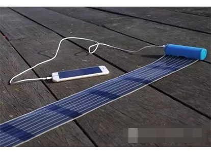 便携太阳能充电手机充电